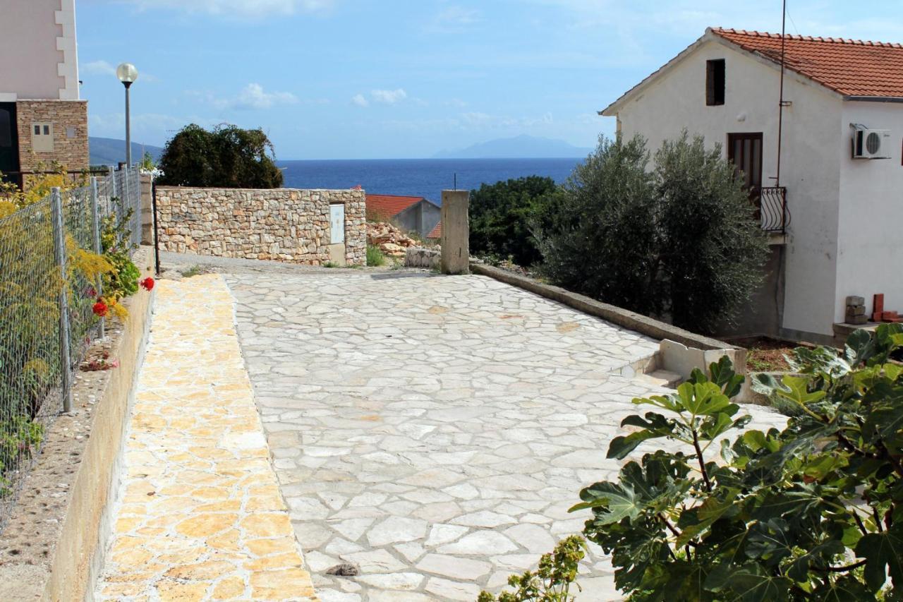 Apartments And Rooms With Parking Space Zavala, Hvar - 128 Jelsa  Buitenkant foto