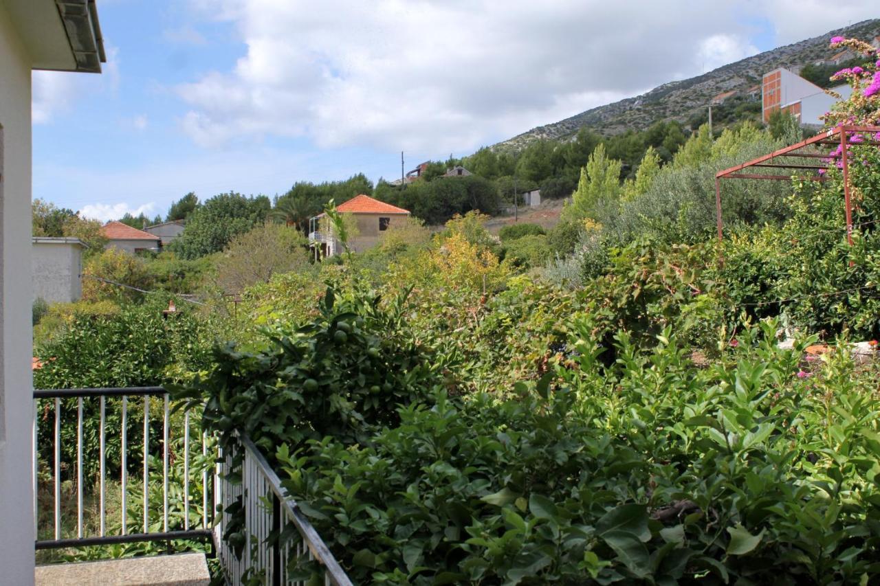 Apartments And Rooms With Parking Space Zavala, Hvar - 128 Jelsa  Buitenkant foto