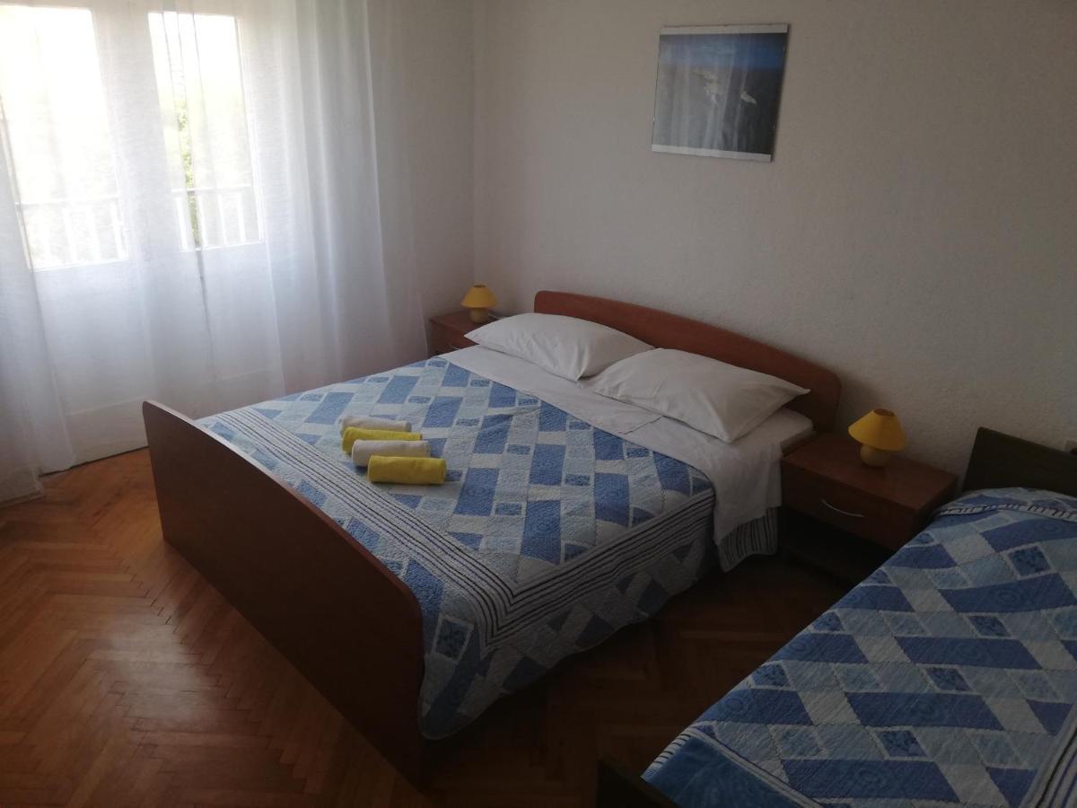 Apartments And Rooms With Parking Space Zavala, Hvar - 128 Jelsa  Buitenkant foto