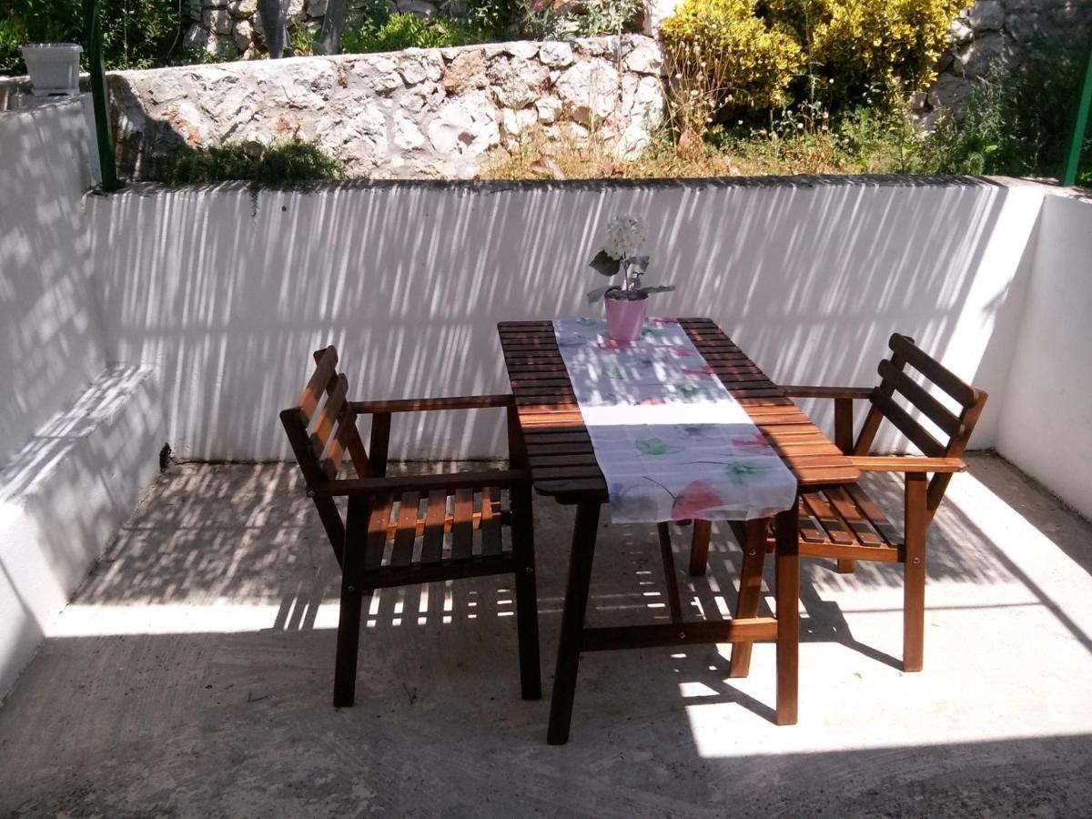 Apartments And Rooms With Parking Space Zavala, Hvar - 128 Jelsa  Buitenkant foto